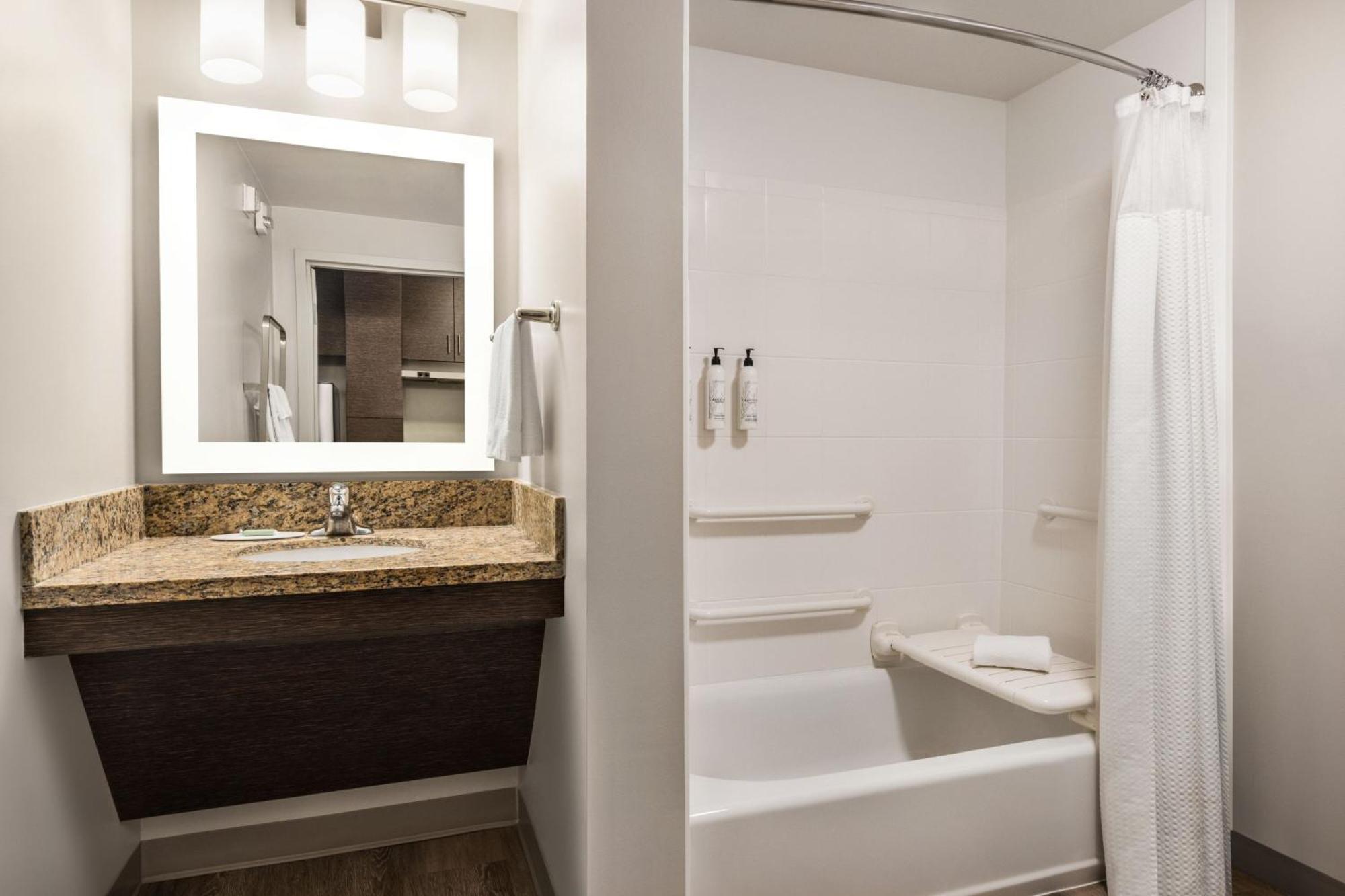 Towneplace Suites By Marriott Harrisburg West/Mechanicsburg Εξωτερικό φωτογραφία