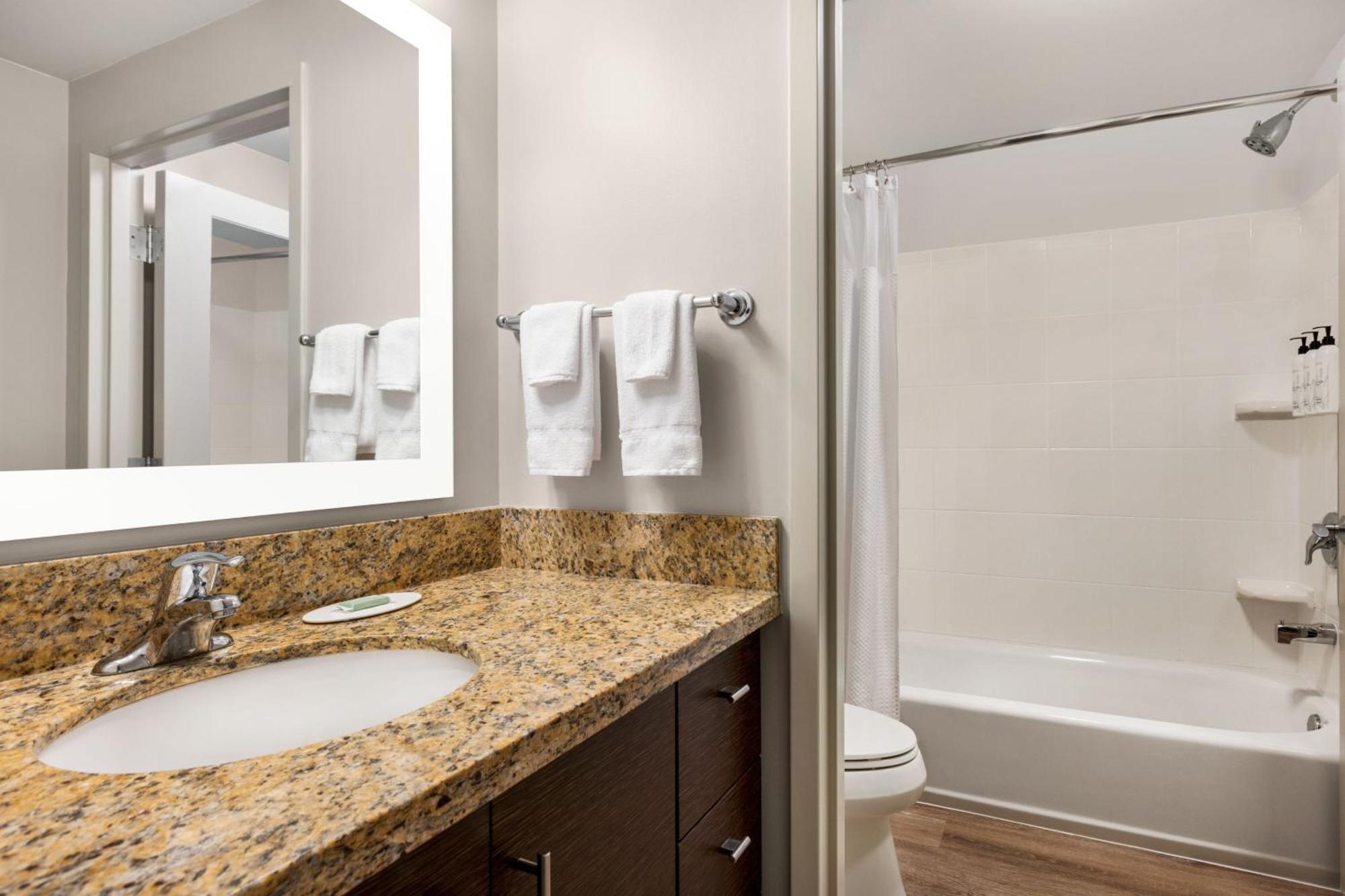 Towneplace Suites By Marriott Harrisburg West/Mechanicsburg Εξωτερικό φωτογραφία