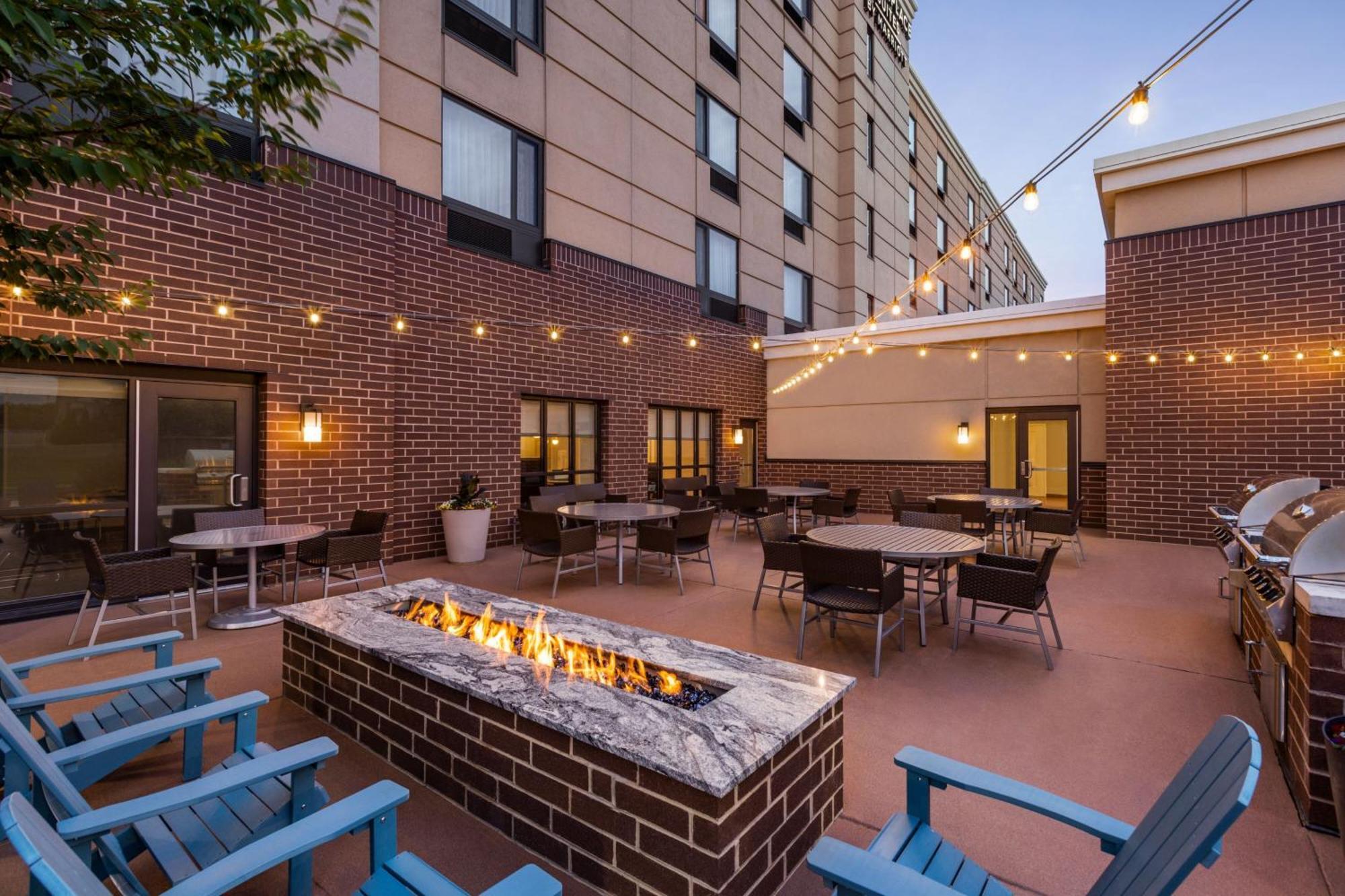 Towneplace Suites By Marriott Harrisburg West/Mechanicsburg Εξωτερικό φωτογραφία