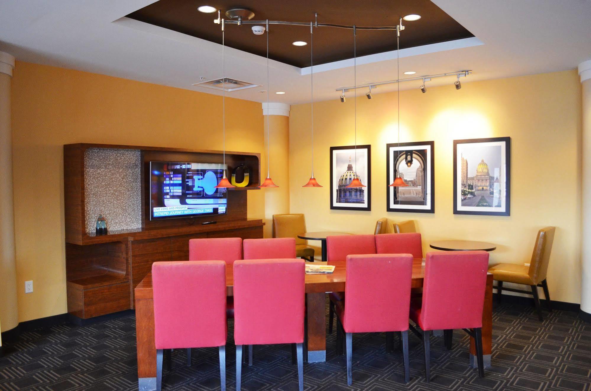 Towneplace Suites By Marriott Harrisburg West/Mechanicsburg Εξωτερικό φωτογραφία